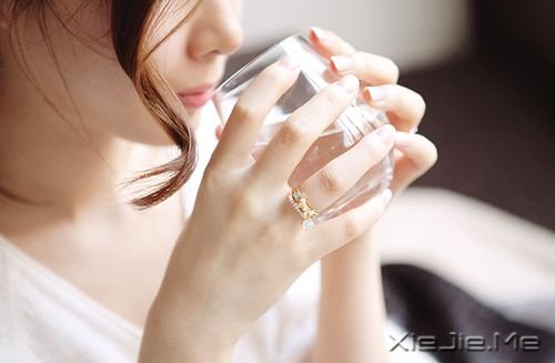 ���֣�����Ϊ�������㰮�飬������ʵֻ�������������Χ